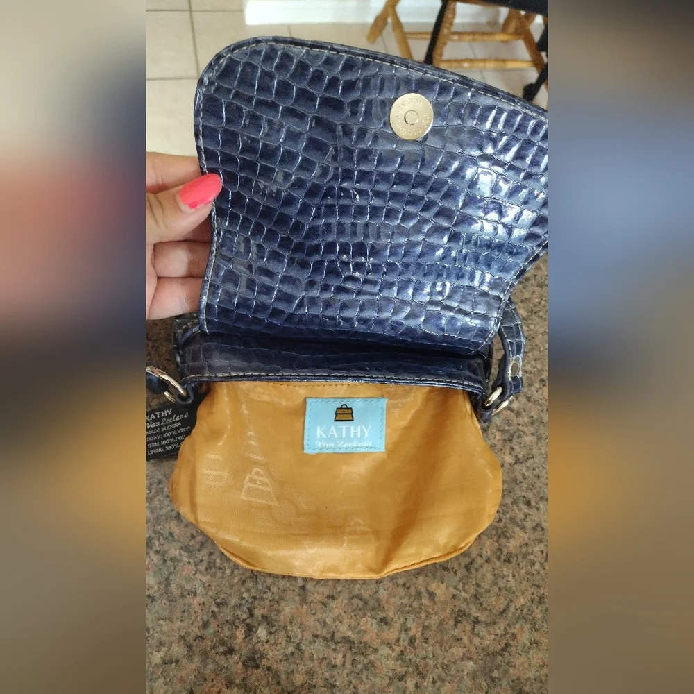 Vintage Kathy Van Zealand cross body